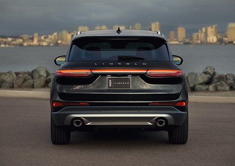 The rear lighting of the 2024 Lincoln Corsair® SUV spans the entire width of the vehicle. | Fair Oaks Lincoln in Naperville IL