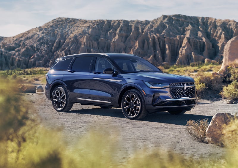 A 2024 Lincoln Nautilus® SUV is parked in a desert national park. | Fair Oaks Lincoln in Naperville IL