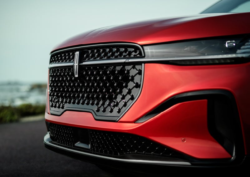 The sleek grille of a 2024 Lincoln Nautilus® SUV with the available Jet Appearance Package makes a bold statement. | Fair Oaks Lincoln in Naperville IL
