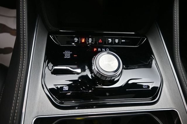 2023 Jeep Wagoneer Series II Carbide Edition