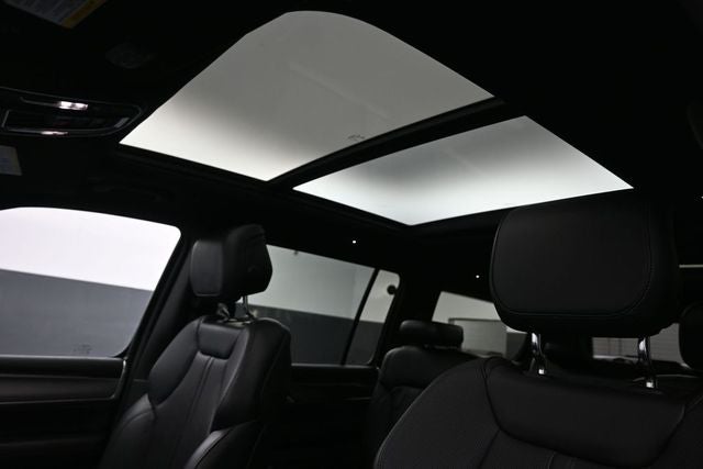 2023 Jeep Wagoneer Series II Carbide Edition