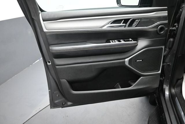 2023 Jeep Wagoneer Series II Carbide Edition