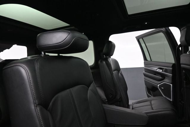 2023 Jeep Wagoneer Series II Carbide Edition