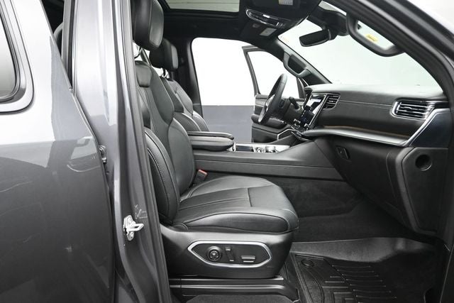 2023 Jeep Wagoneer Series II Carbide Edition