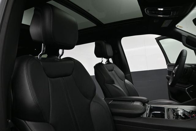 2023 Jeep Wagoneer Series II Carbide Edition