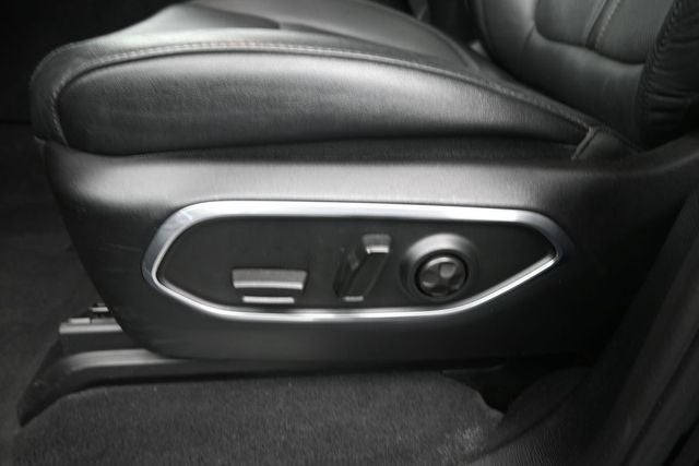 2023 Jeep Wagoneer Series II Carbide Edition