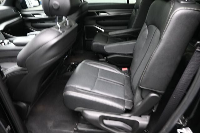 2023 Jeep Wagoneer Series II Carbide Edition