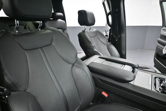 2023 Jeep Wagoneer Series II Carbide Edition