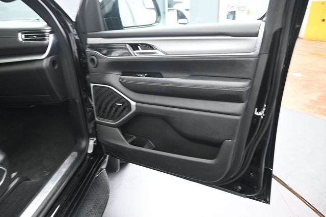 2023 Jeep Wagoneer Series II Carbide Edition