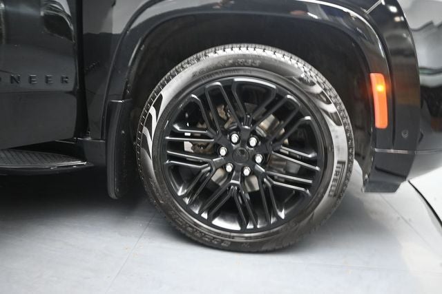 2023 Jeep Wagoneer Series II Carbide Edition