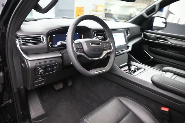 2023 Jeep Wagoneer Series II Carbide Edition