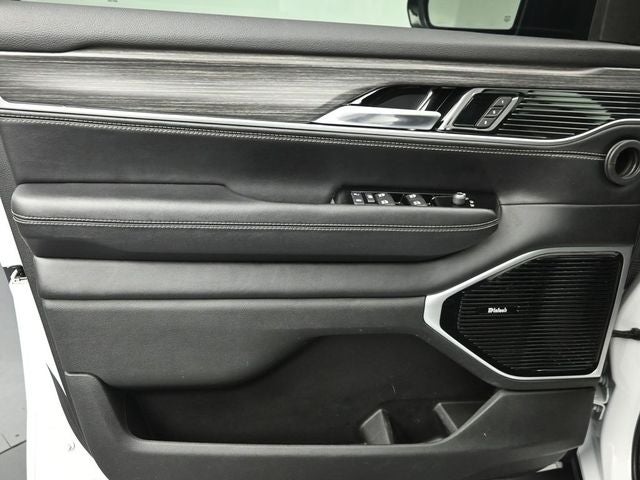 2023 Jeep Wagoneer Series III Premium