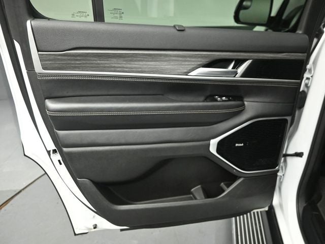 2023 Jeep Wagoneer Series III Premium