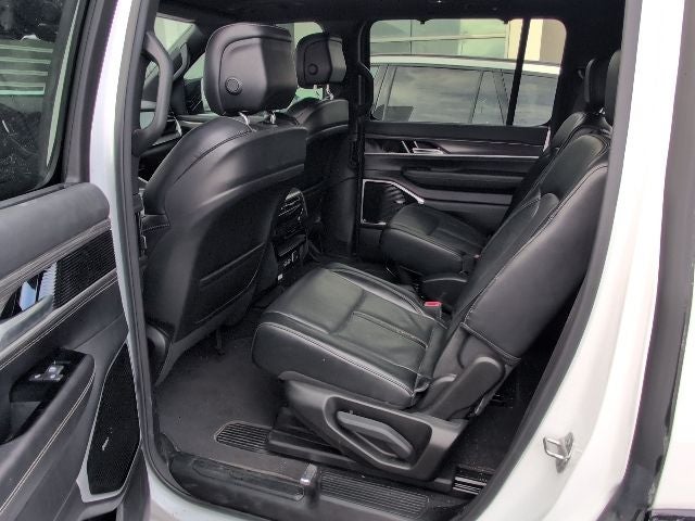 2023 Jeep Wagoneer Series III Premium