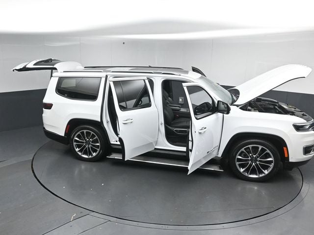 2023 Jeep Wagoneer Series III Premium