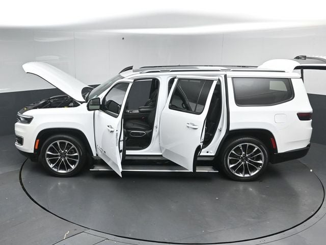 2023 Jeep Wagoneer Series III Premium