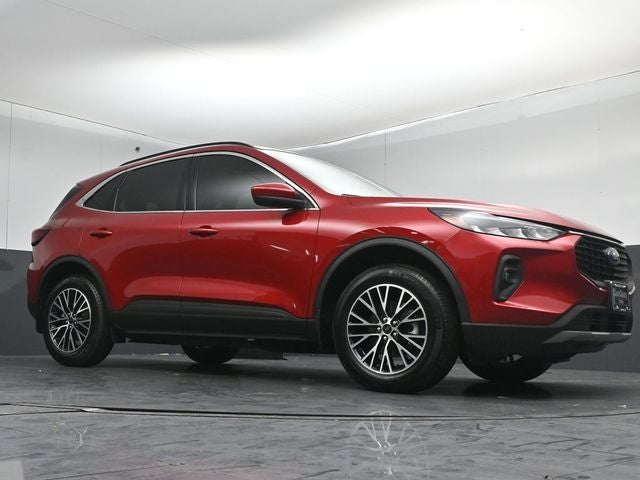 2025 Ford Escape Plug-In Hybrid Base