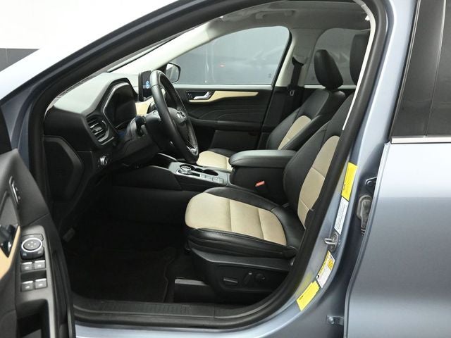 2022 Ford Escape Plug-In Hybrid Titanium