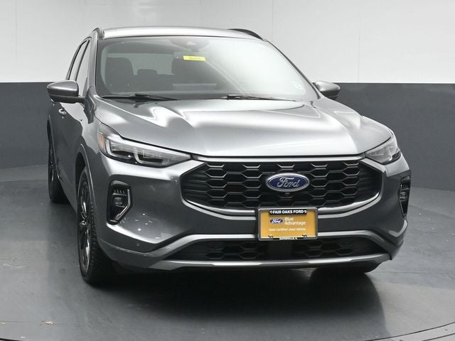 2023 Ford Escape Hybrid ST-Line Elite