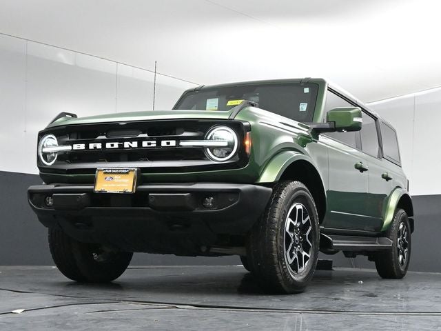 2025 Ford Bronco Outer Banks High Lux Package