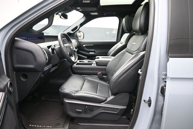 2026 Ford Expedition Platinum Stealth Performance