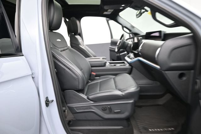 2026 Ford Expedition Platinum Stealth Performance