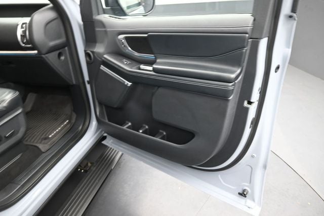 2026 Ford Expedition Platinum Stealth Performance