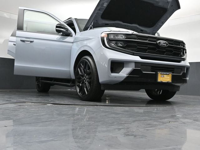 2026 Ford Expedition Platinum Stealth Performance