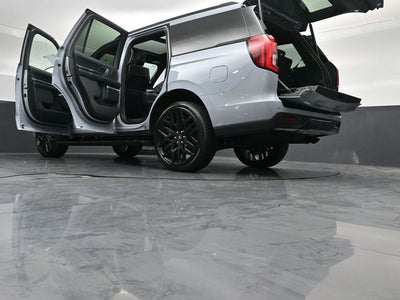 2026 Ford Expedition Platinum Stealth Performance