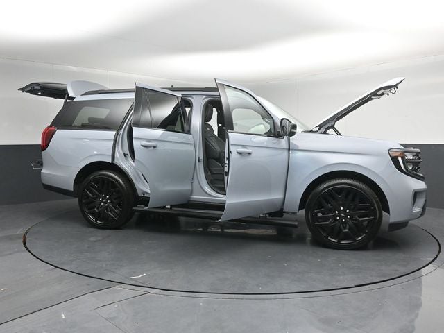 2026 Ford Expedition Platinum Stealth Performance