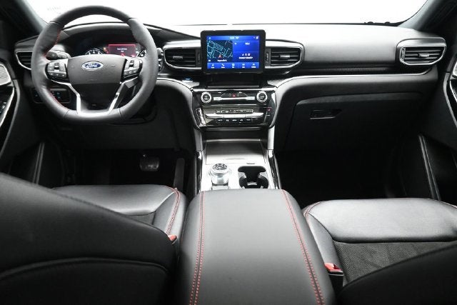 2024 Ford Explorer ST-Line
