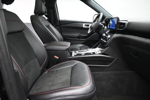 2024 Ford Explorer ST-Line