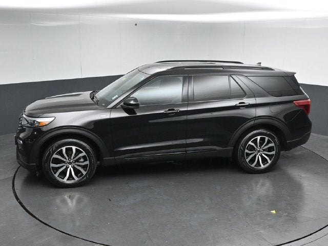2024 Ford Explorer ST-Line