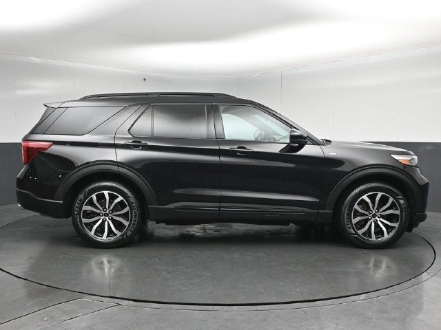2024 Ford Explorer ST-Line