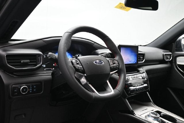 2024 Ford Explorer ST-Line