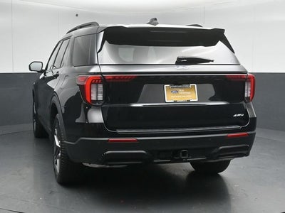 2025 Ford Explorer ST-Line