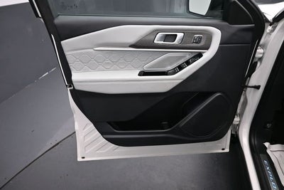 2025 Ford Explorer Platinum Ultimate
