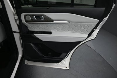 2025 Ford Explorer Platinum Ultimate