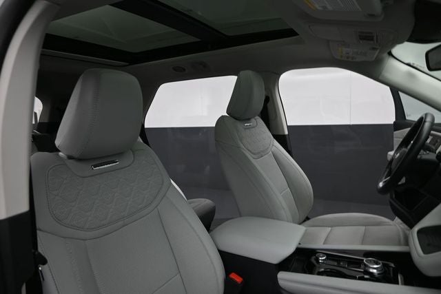 2025 Ford Explorer Platinum Ultimate