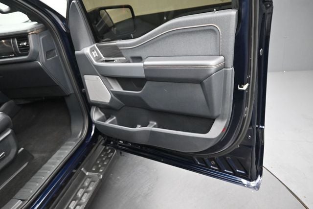 2025 Ford F-150 Lightning Lariat Extended Range