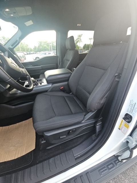 2025 Ford F-150 XLT 5.0 V-8