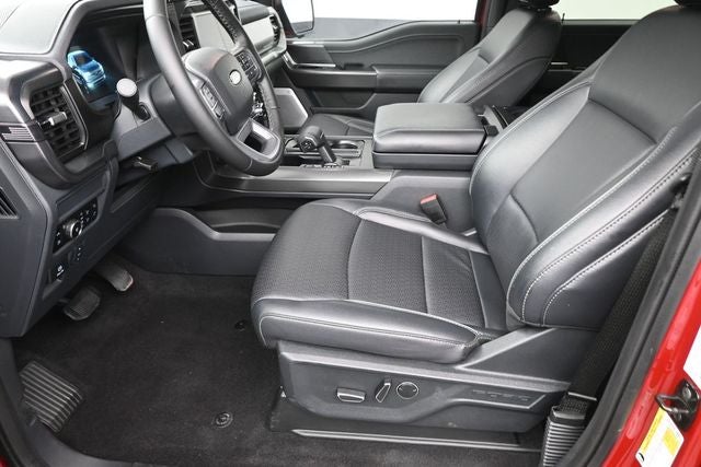 2025 Ford F-150 Lariat Black Appearance Pack