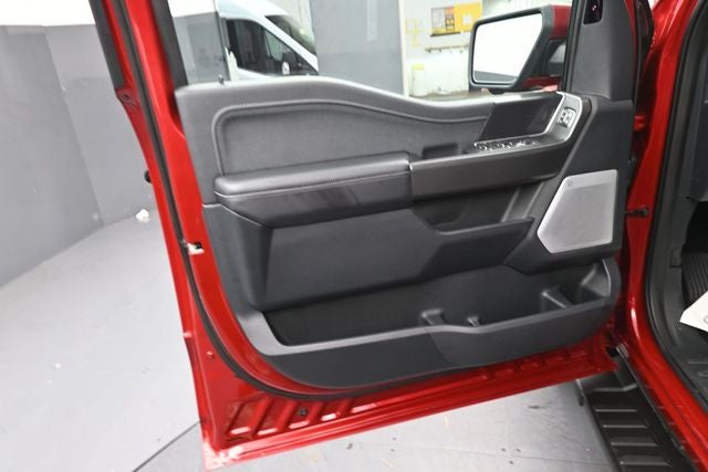 2025 Ford F-150 Lariat Black Appearance Pack