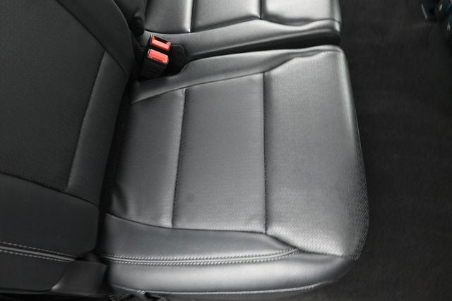 2025 Ford F-150 Lariat Black Appearance Pack