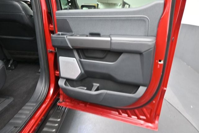 2025 Ford F-150 Lariat Black Appearance Pack