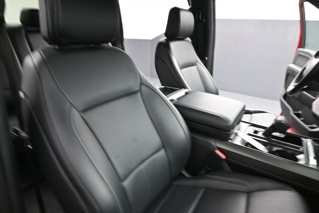 2025 Ford F-150 Lariat Black Appearance Pack