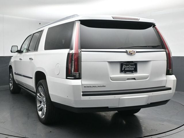 2018 Cadillac Escalade ESV Premium
