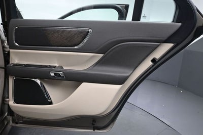 2019 Lincoln Continental Select