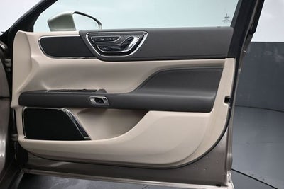 2019 Lincoln Continental Select