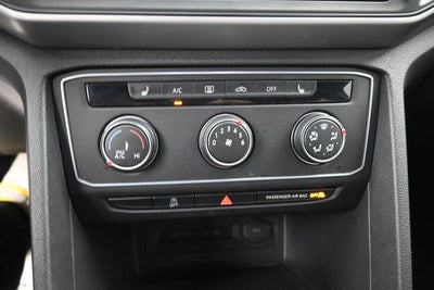 2022 Volkswagen Atlas Cross Sport 2.0T SE
